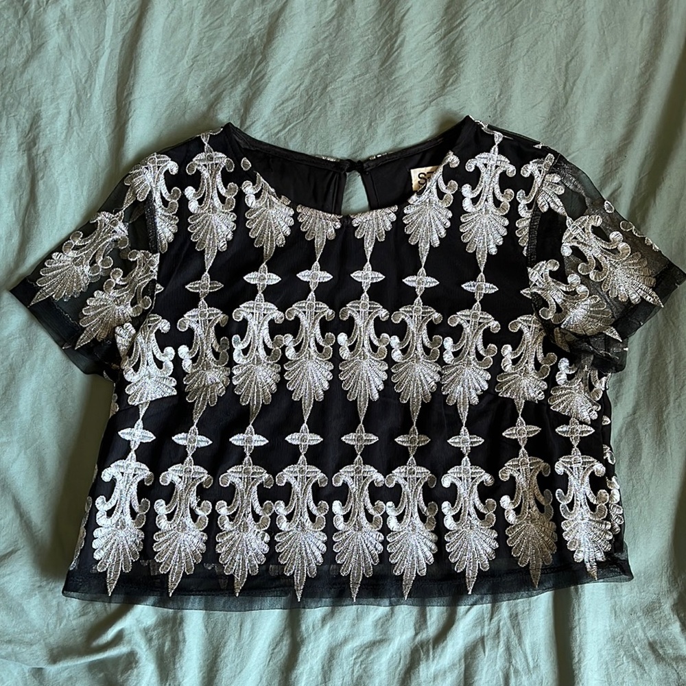 LF Seek Embroidered Crop Top